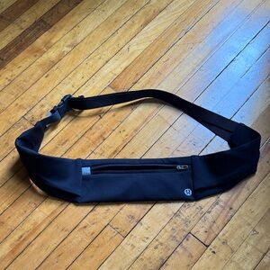 Lululemon Athletica Black Belt Bag / Running Belt / Waist Belt